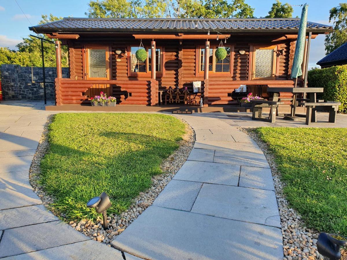 Cosy Countryside Log Cabin Kilkenny Exterior photo